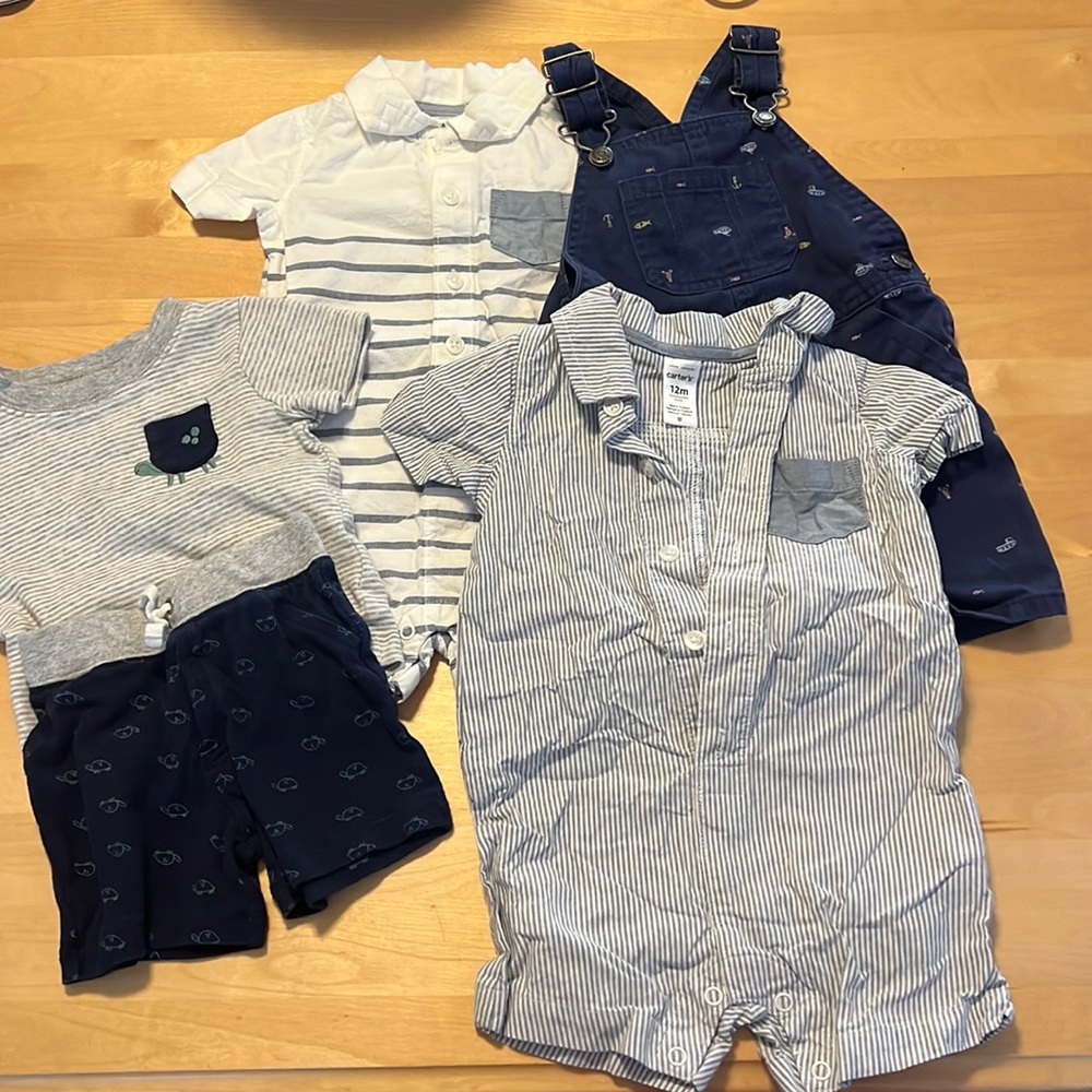 12m Carters Outfits